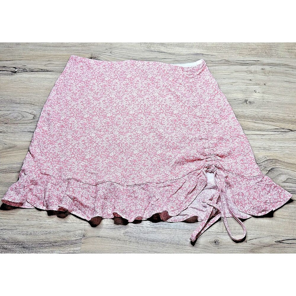 Forever 21 Skirt Women's Junior Size Medium M Pink Floral Ruffle Bottom Zip